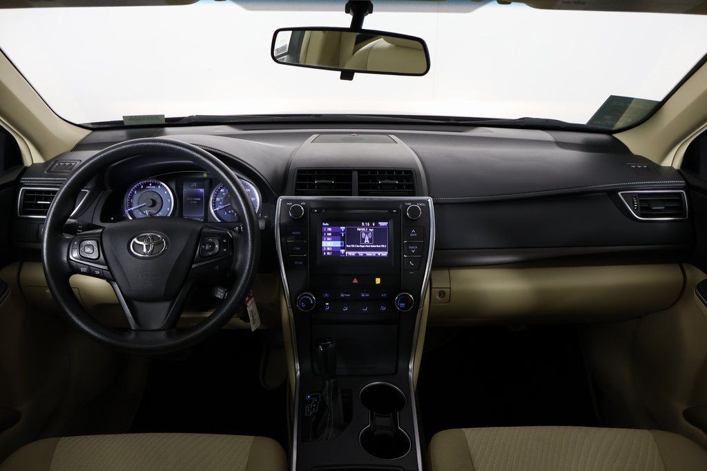 2017 Toyota Camry LE 8
