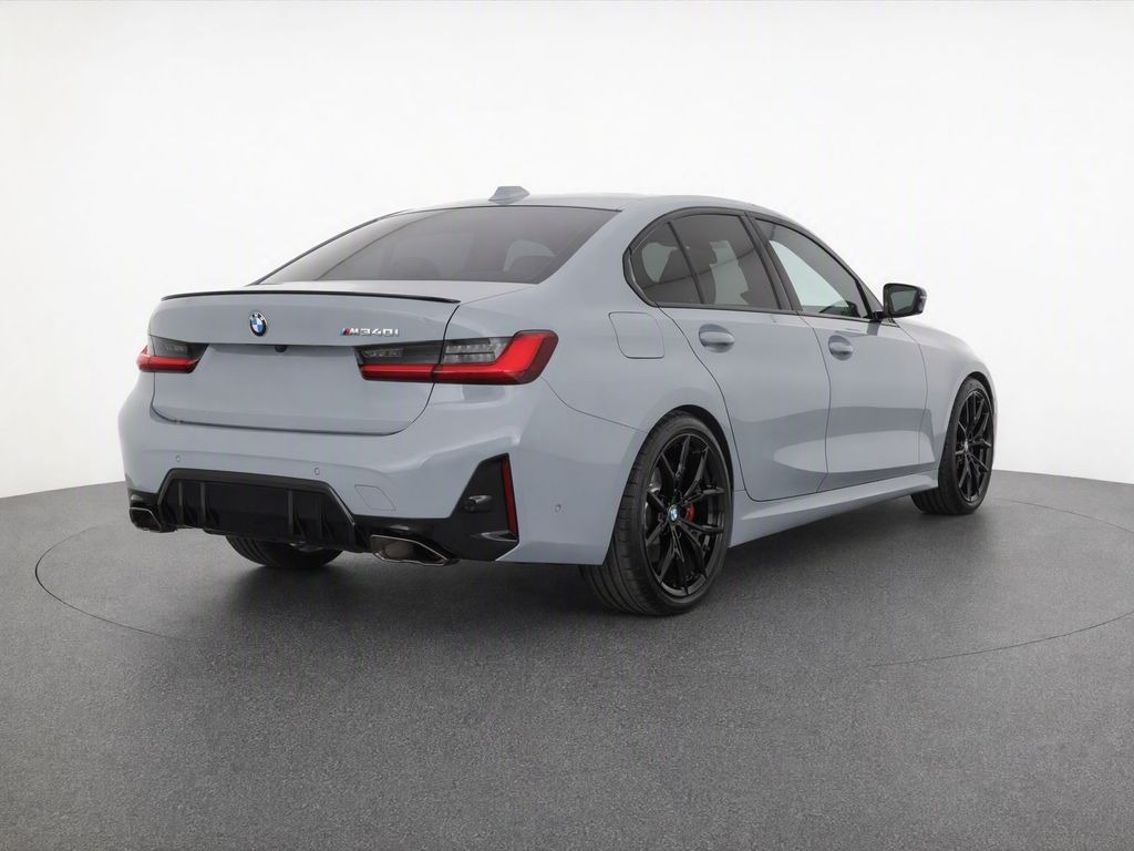 Thumbnail: 2026 BMW 3 Series - 5