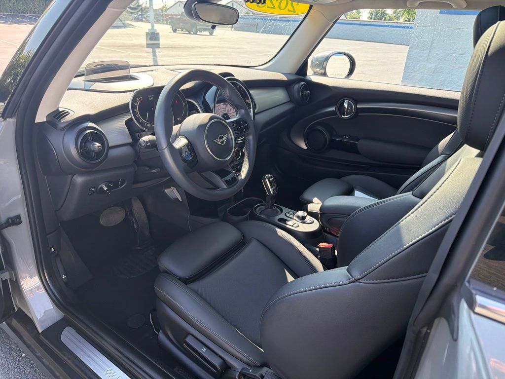 Thumbnail: 2023 MINI Cooper - 12