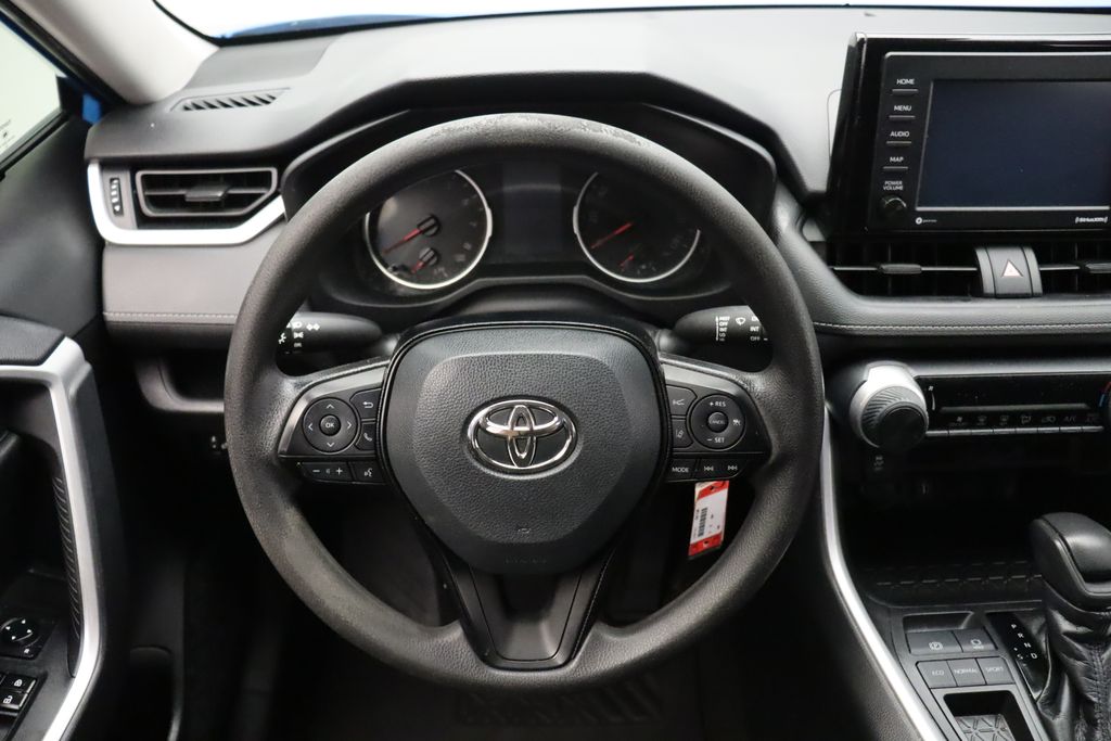 2021 Toyota RAV4 LE 23