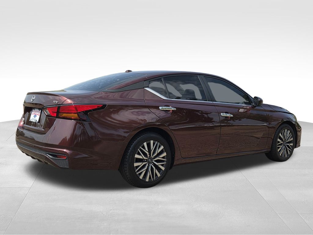 Used 2023 Nissan Altima Sedan