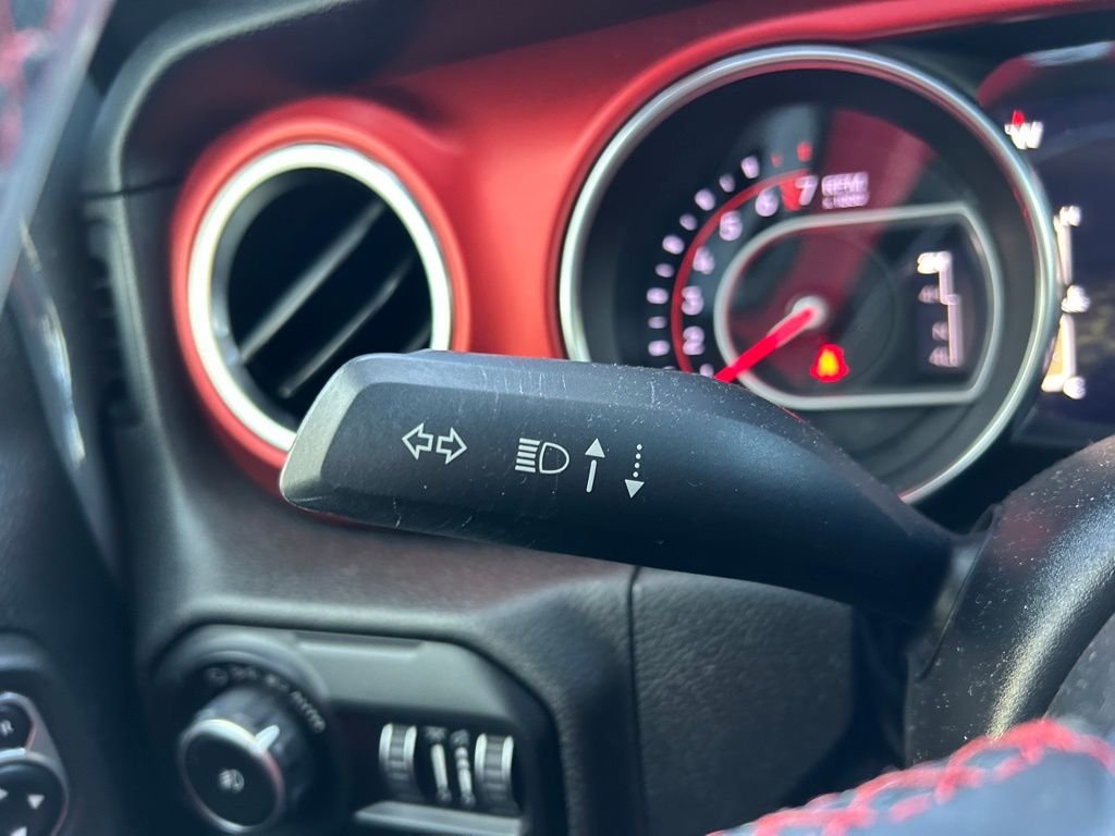 Thumbnail: 2020 Jeep Wrangler - 20