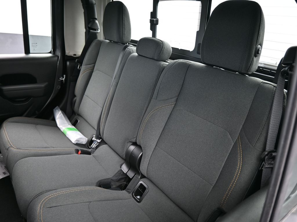 New 2026 Granite Crystal Metallic Clearcoat Jeep Sport image 28