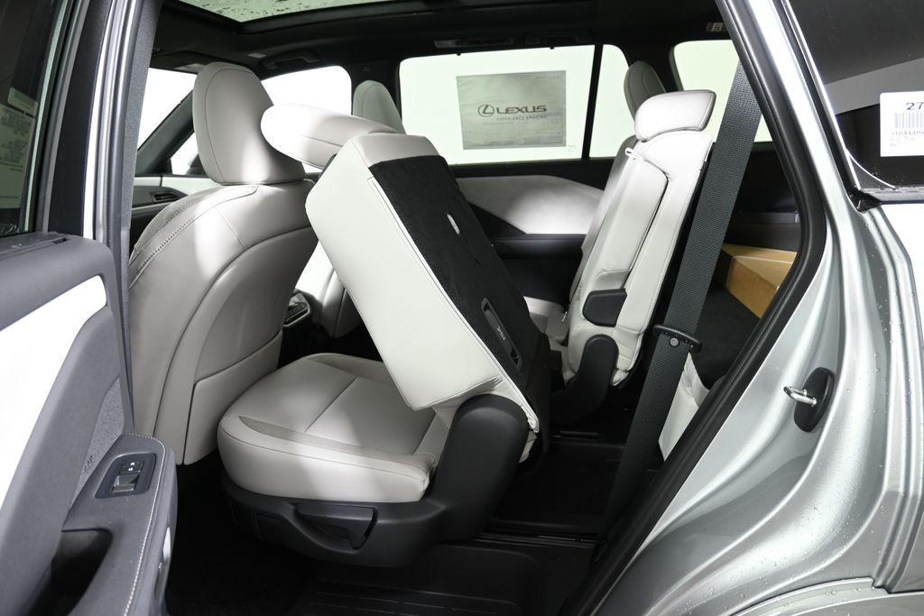 Thumbnail: 2026 Lexus TX - 31