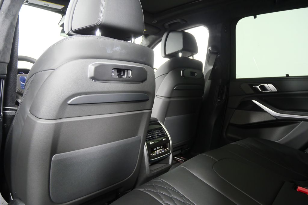 Thumbnail: 2026 BMW X5 - 17