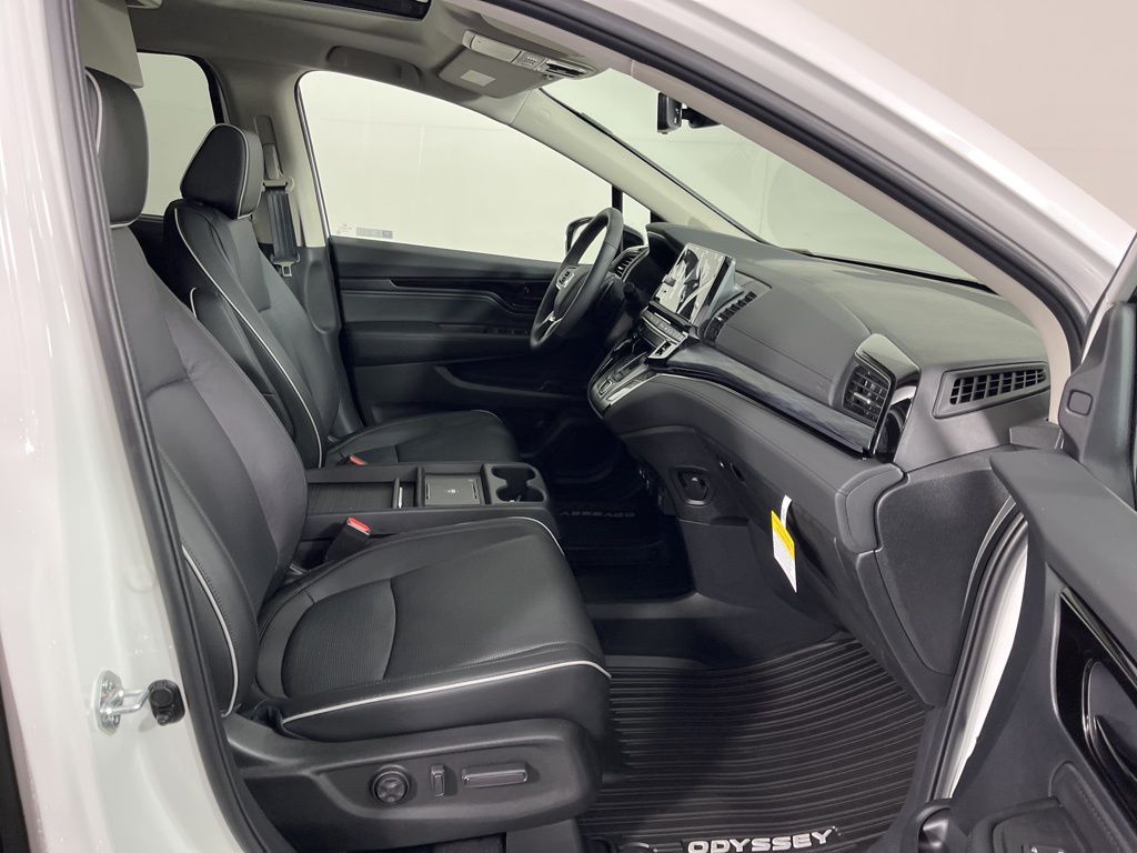 Thumbnail: 2026 Honda Odyssey - 8