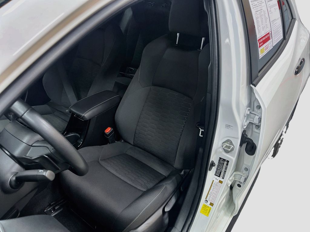 Used 2022 White Toyota SE Nightshade Edition image 19