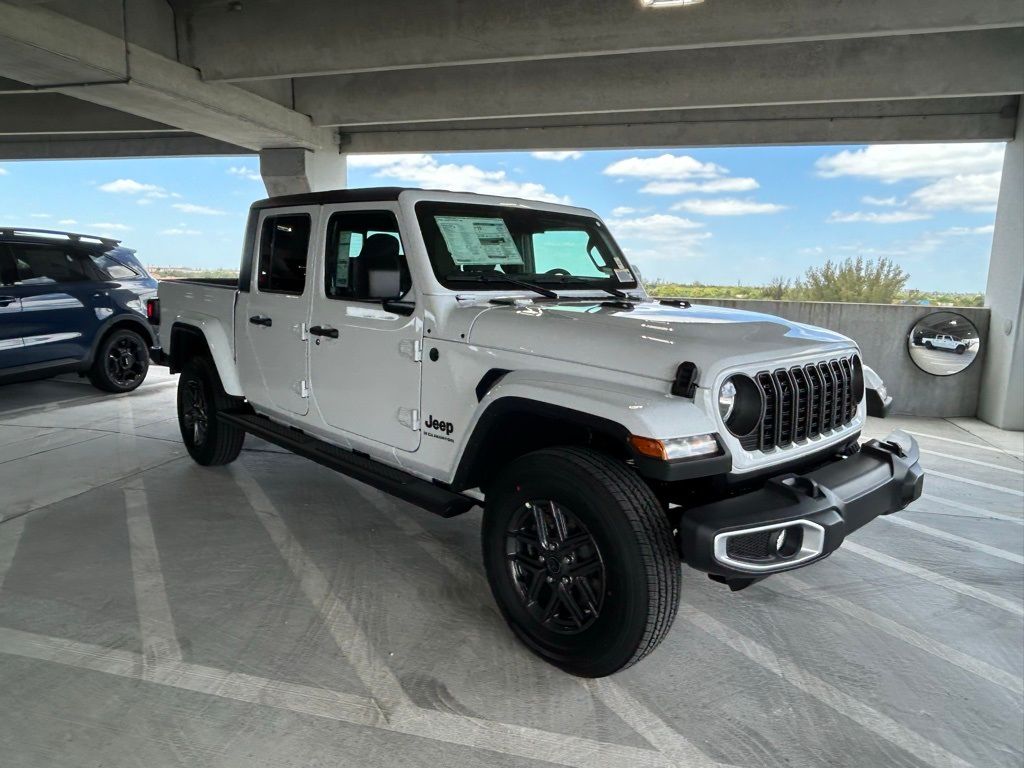 Used 2024 Jeep Gladiator Sport S with VIN 1C6HJTAG0RL113589 for sale in Miami, FL