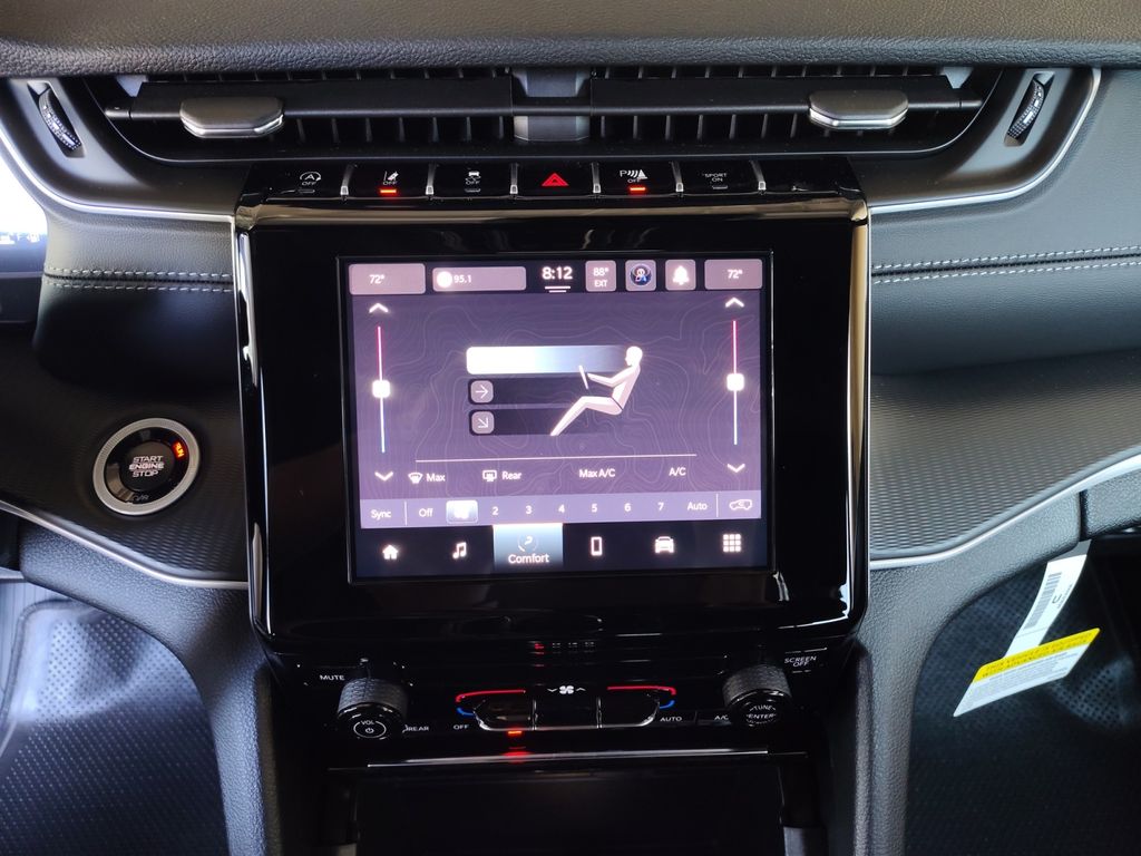 New Car 2025 Jeep Grand Cherokee  Laredo For Sale Under $35,000 In Austin, Texas