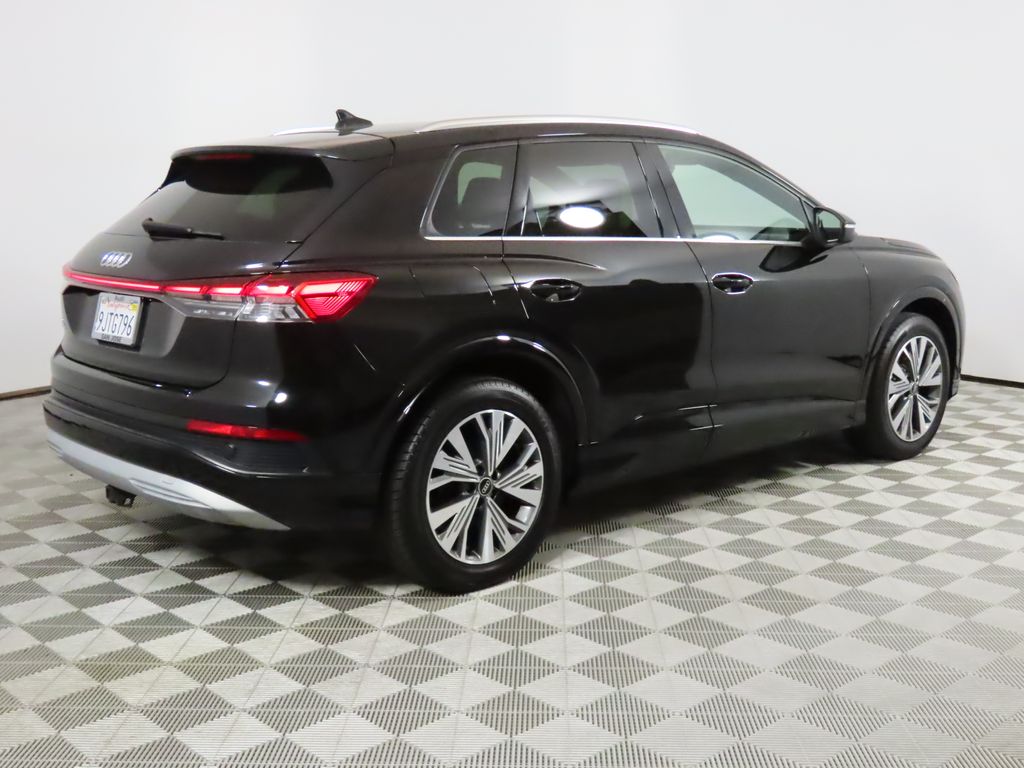 Thumbnail: 2023 Audi Q4 e-tron - 5