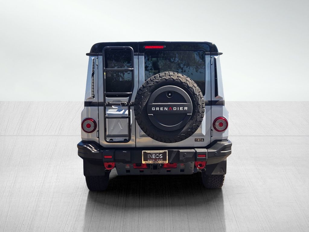 View vehicle photo 5