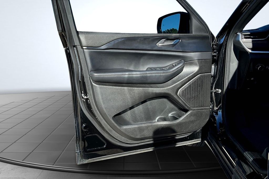 2024 Jeep Grand Cherokee L Altitude X Black at Traditions Chevrolet