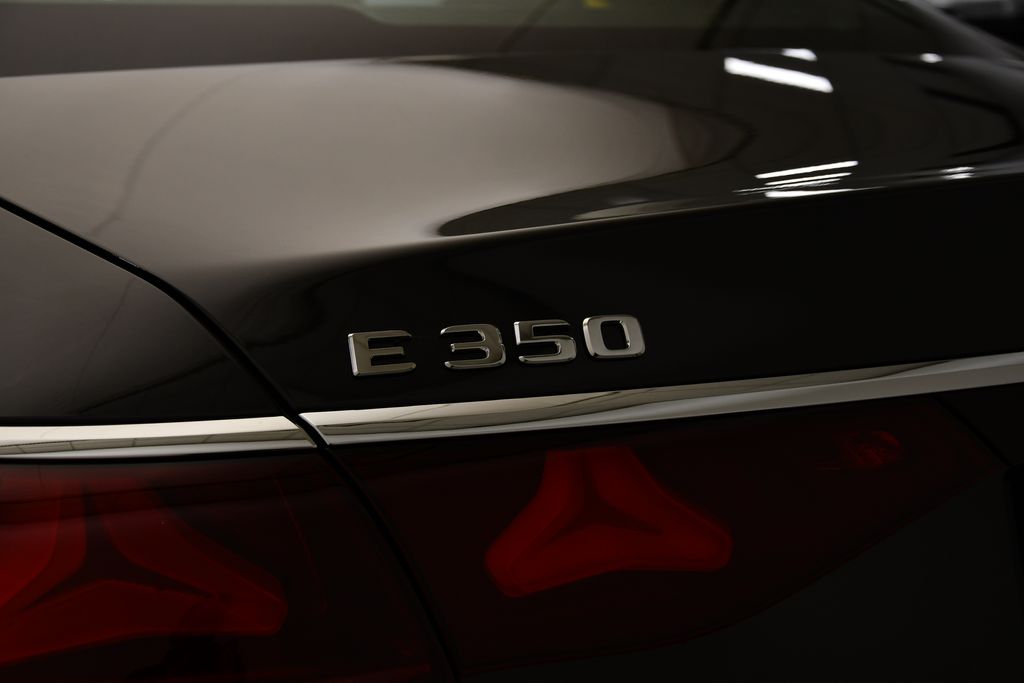 2025 Mercedes-Benz E-Class E 350 9