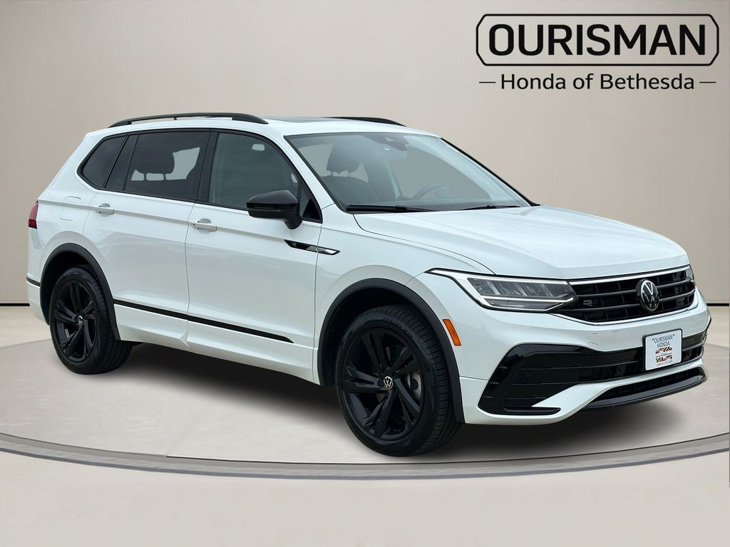 2024 Volkswagen Tiguan 2.0T SE R-Line Black