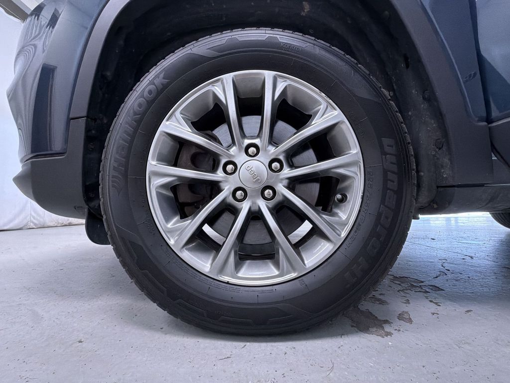 Used 2019 Jeep Cherokee SUV