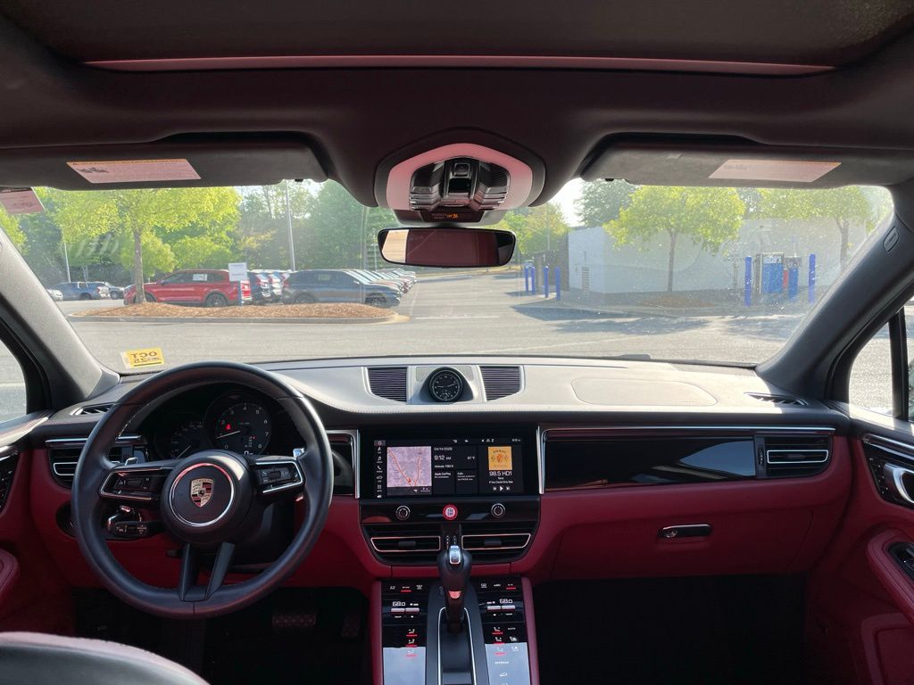 Thumbnail: 2024 Porsche Macan - 5