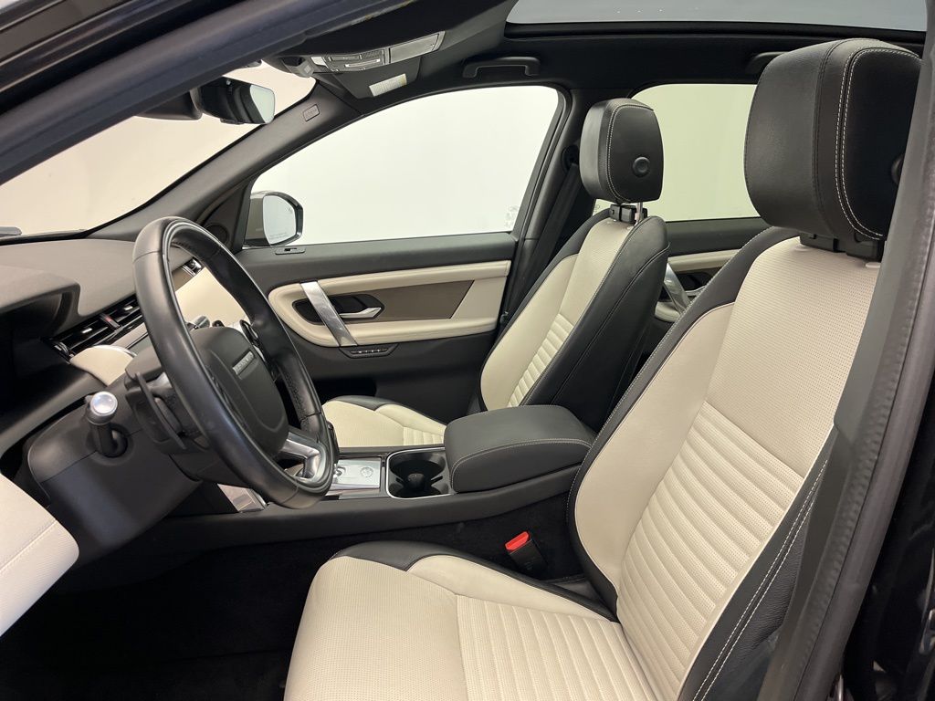 Thumbnail: 2020 Land Rover Discovery Sport - 12