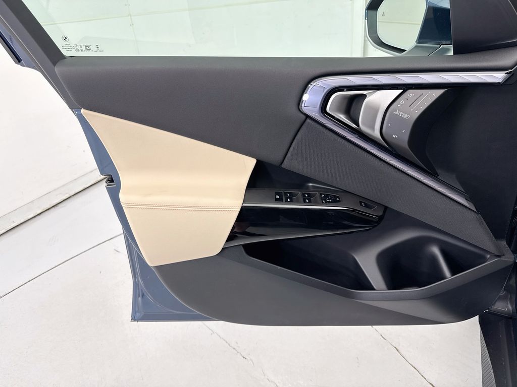 Thumbnail: 2026 BMW X3 - 23
