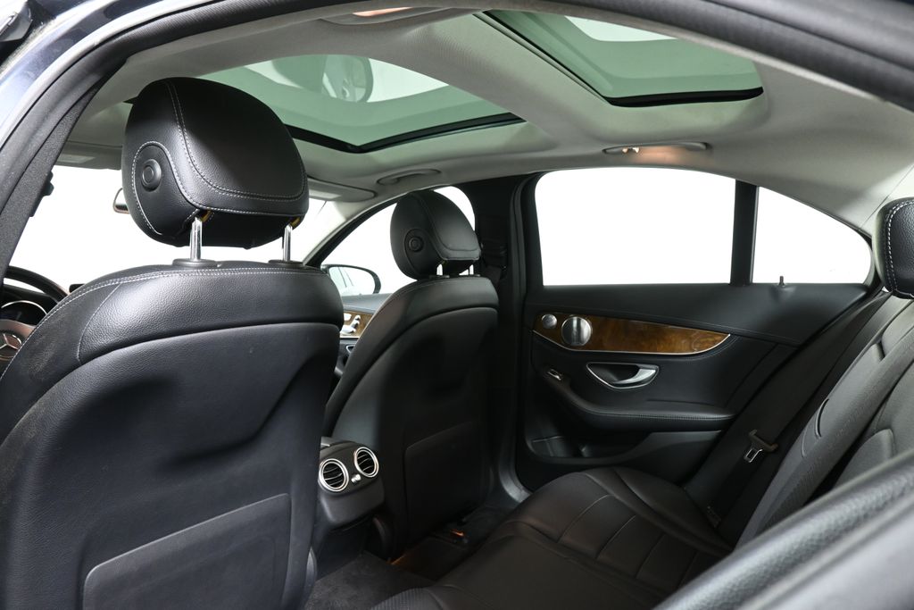 2015 Mercedes-Benz C-Class C 300 32