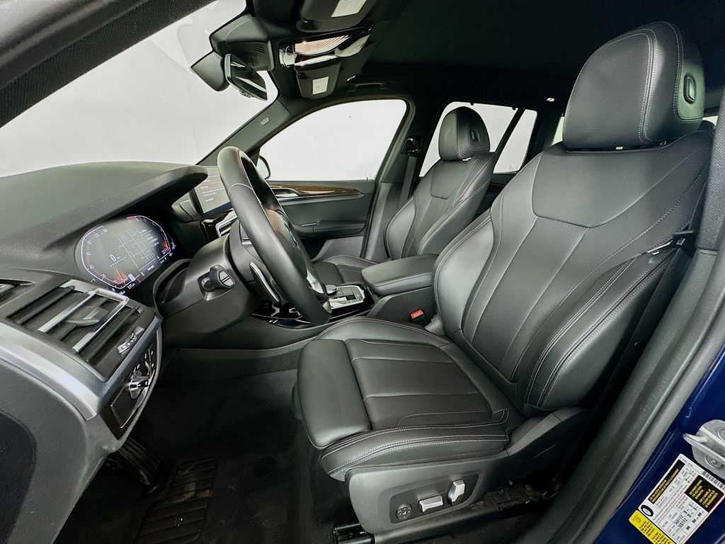 Thumbnail: 2022 BMW X3 - 21