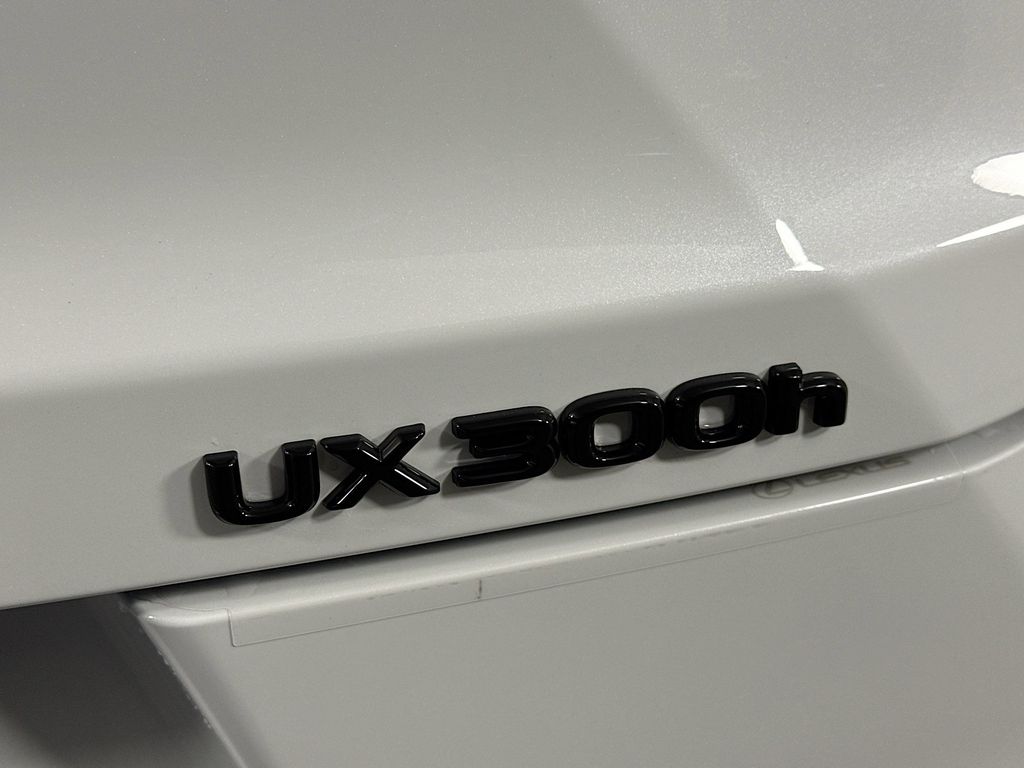 Thumbnail: 2026 Lexus UX - 22