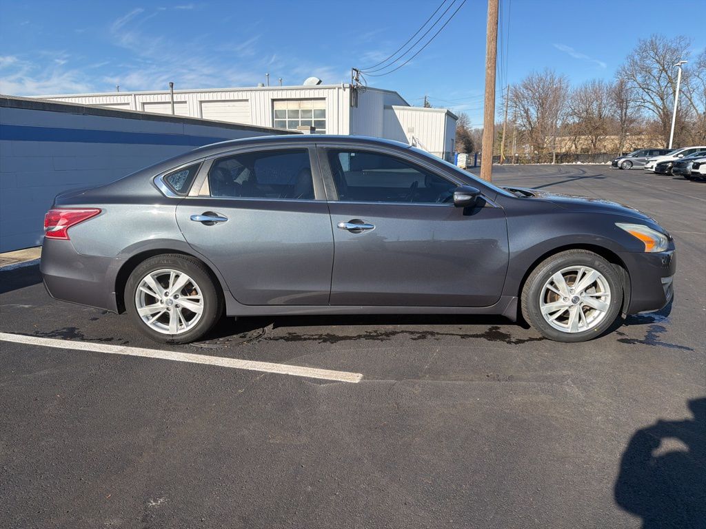 Thumbnail: 2013 Nissan Altima - 6