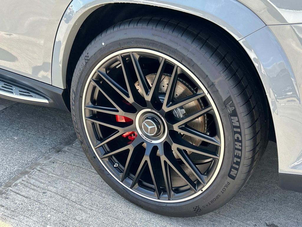 Thumbnail: 2025 Mercedes-Benz GLS - 7