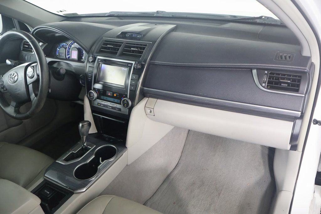 2013 Toyota Camry XLE 7