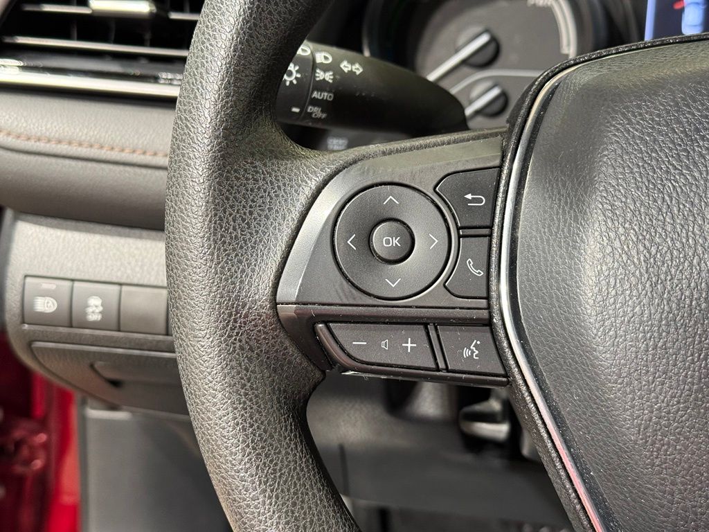 Thumbnail: 2019 Toyota Camry - 21