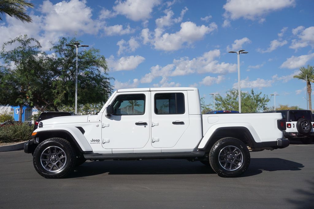 2023 Jeep Gladiator Overland 2