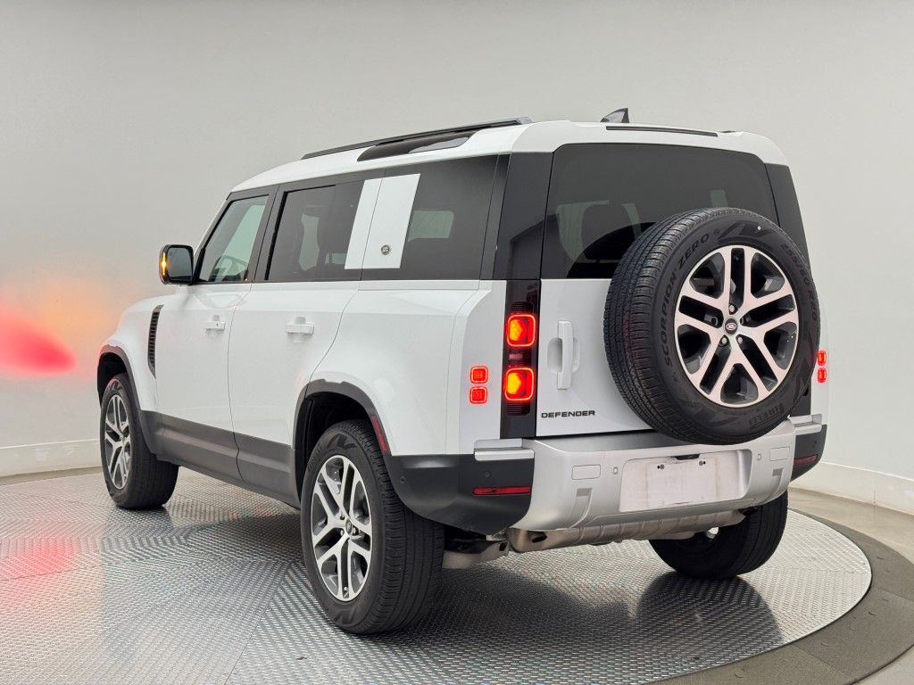 Thumbnail: 2023 Land Rover Defender - 13