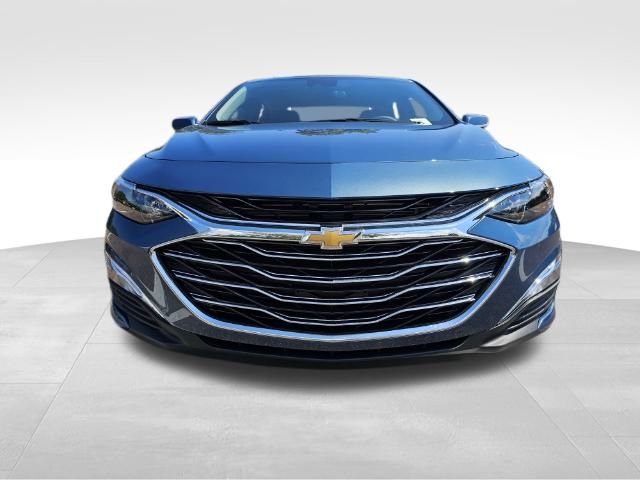 2025 Chevrolet Malibu LS 8