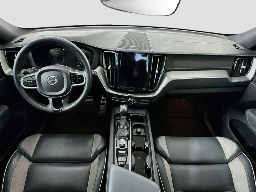 Thumbnail: 2021 Volvo XC60 - 13