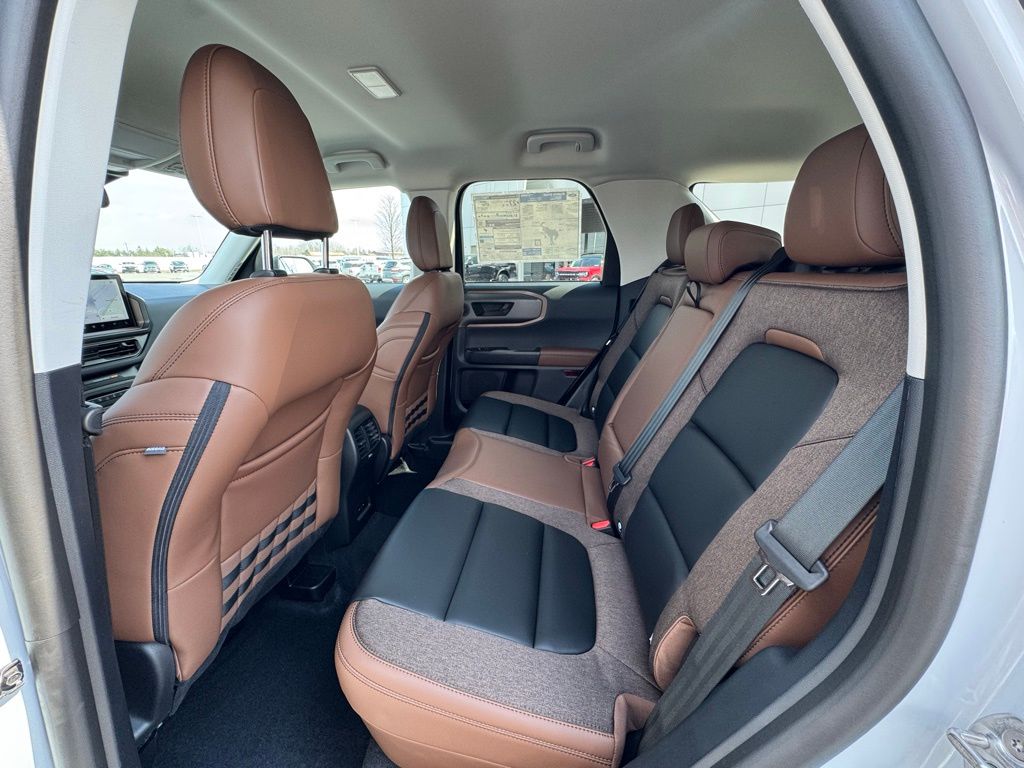 2026 Ford Bronco Sport Outer Banks - 11