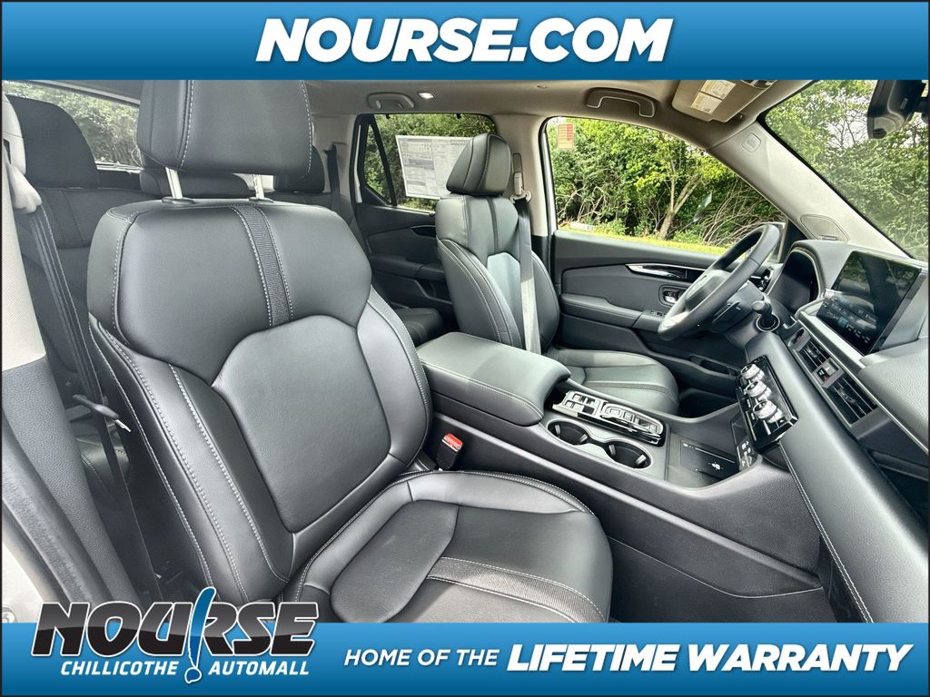 2025 Honda Pilot Touring photo