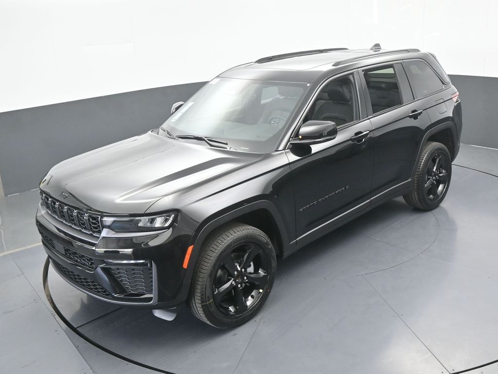 New 2026 Diamond Black Crystal Pearlcoat Jeep Limited image 42