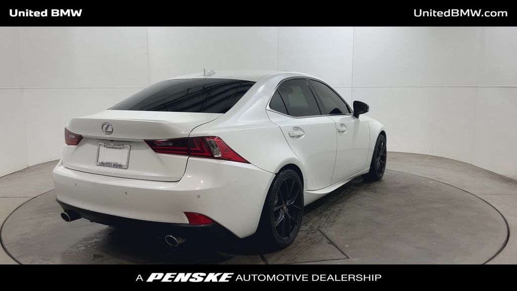 Thumbnail: 2015 Lexus IS - 8