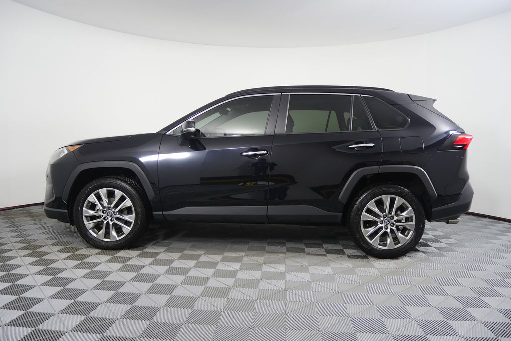 Thumbnail: 2019 Toyota RAV4 - 6