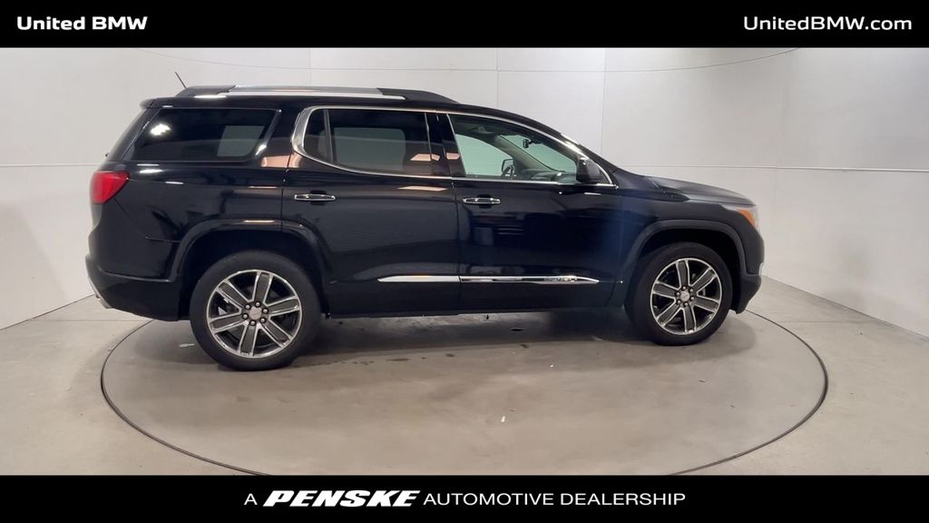 2019 GMC Acadia Denali 9