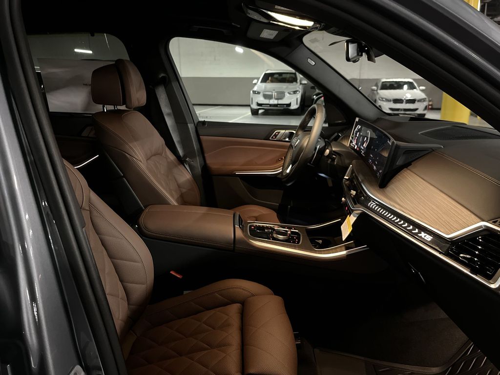 Thumbnail: 2026 BMW X5 - 25