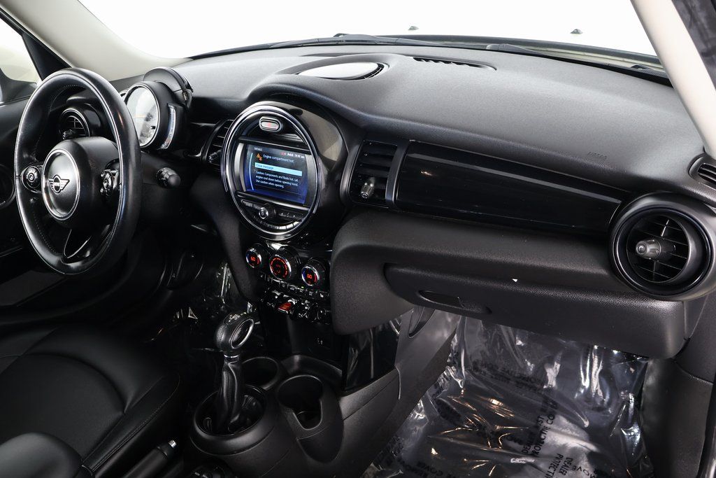 Thumbnail: 2019 MINI Cooper - 9