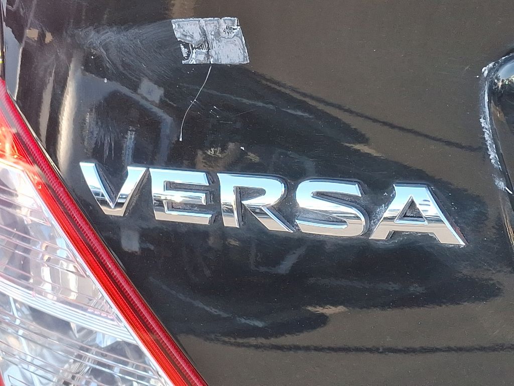 2016 Nissan Versa 1.6 SV 25