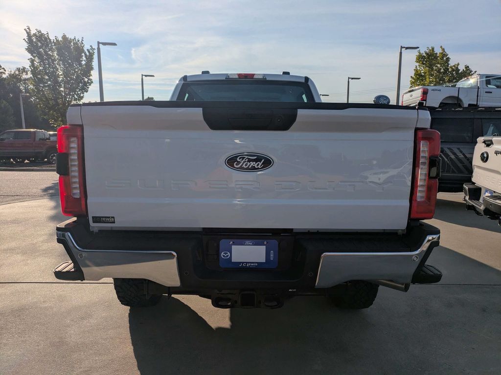 2027 Ford F-250 Super Duty XL