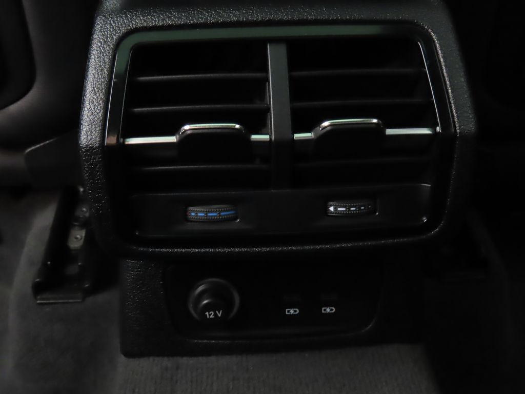 Thumbnail: 2023 Audi Q3 - 28