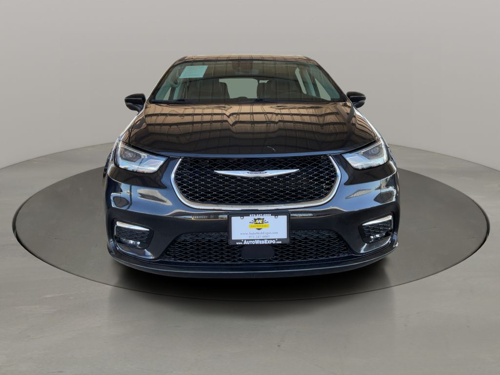 View vehicle photo 2