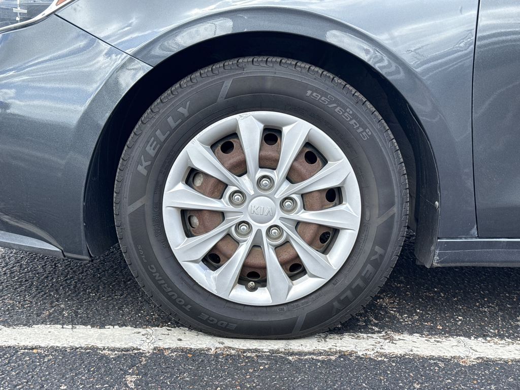 2019 Kia Forte FE - 8