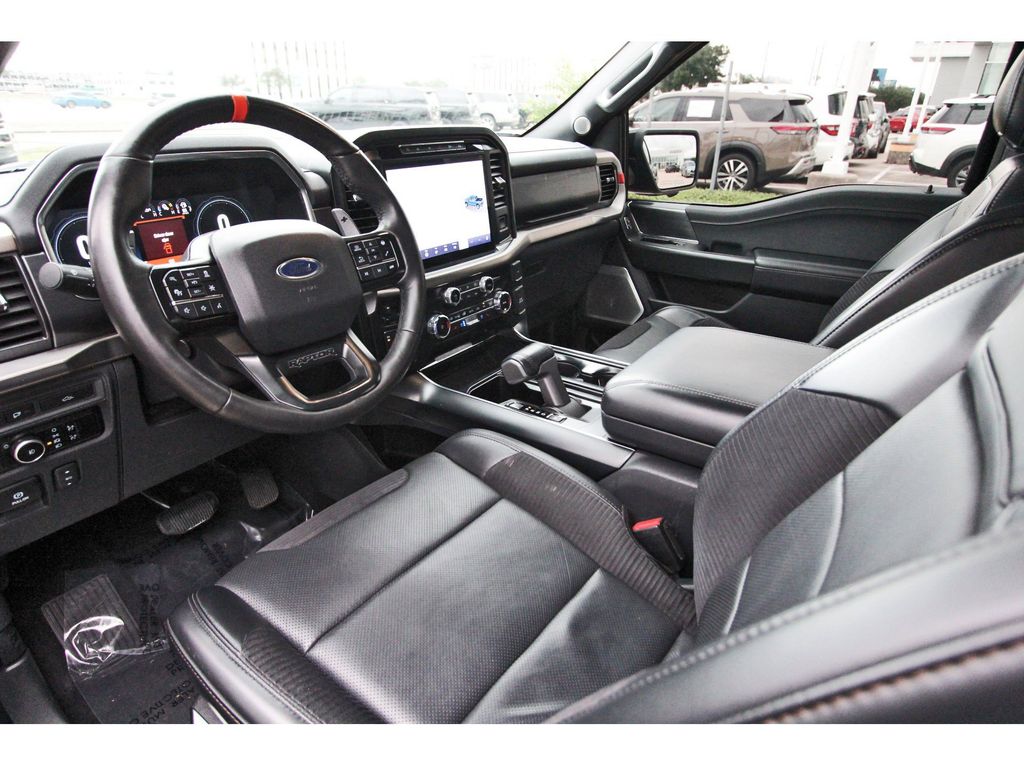 2023 Ford F-150 Raptor - 11