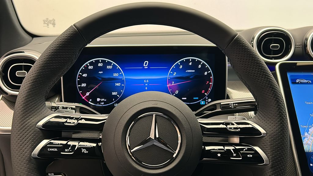 2025 Mercedes-Benz GLC 300 13