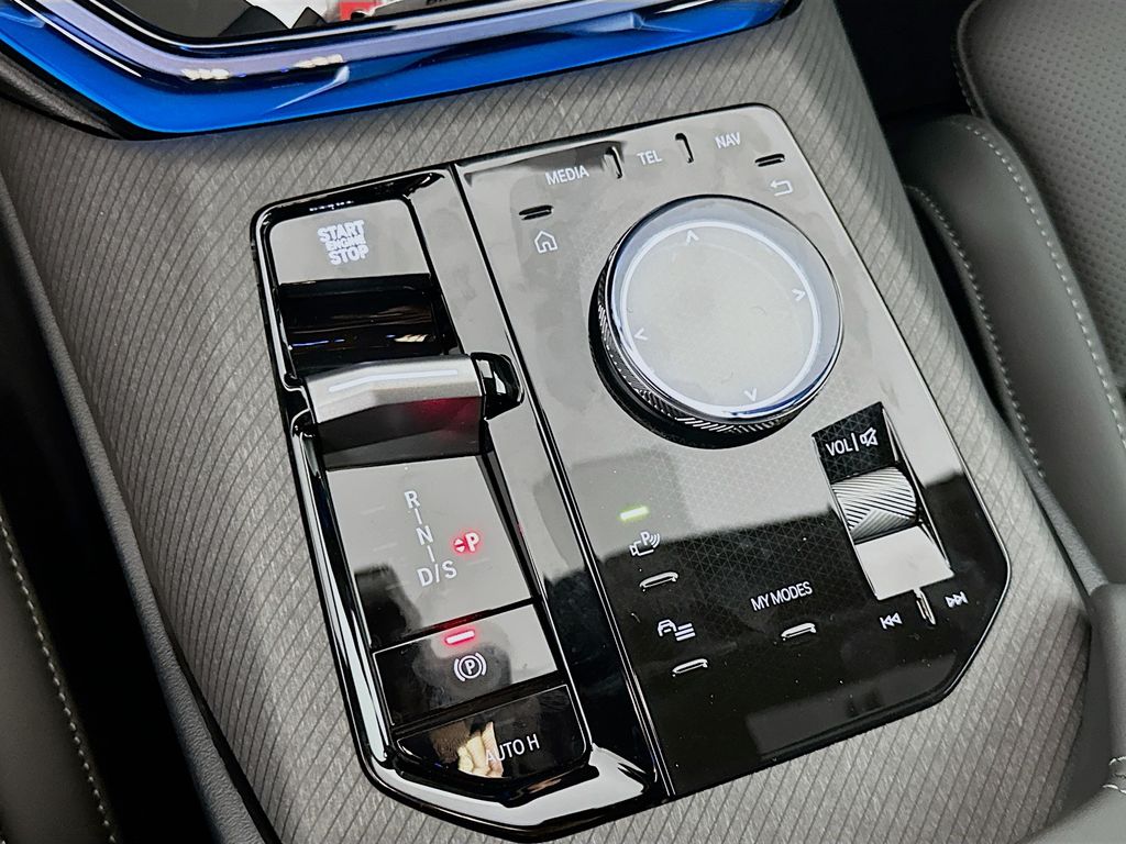 Thumbnail: 2025 BMW X3 - 15