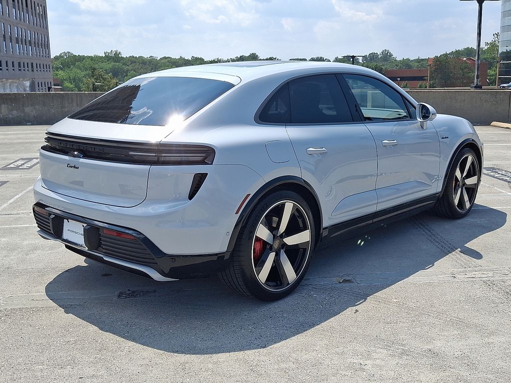 Thumbnail: 2025 Porsche Macan - 8